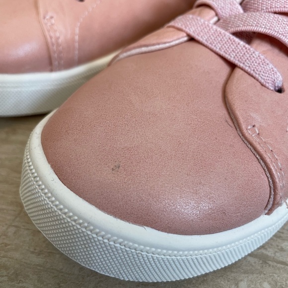 OSHKOSH NWT Girls Size 1 Pink White Slip-on Sneakers Wipe away tech "Brenda" - Picture 7 of 9